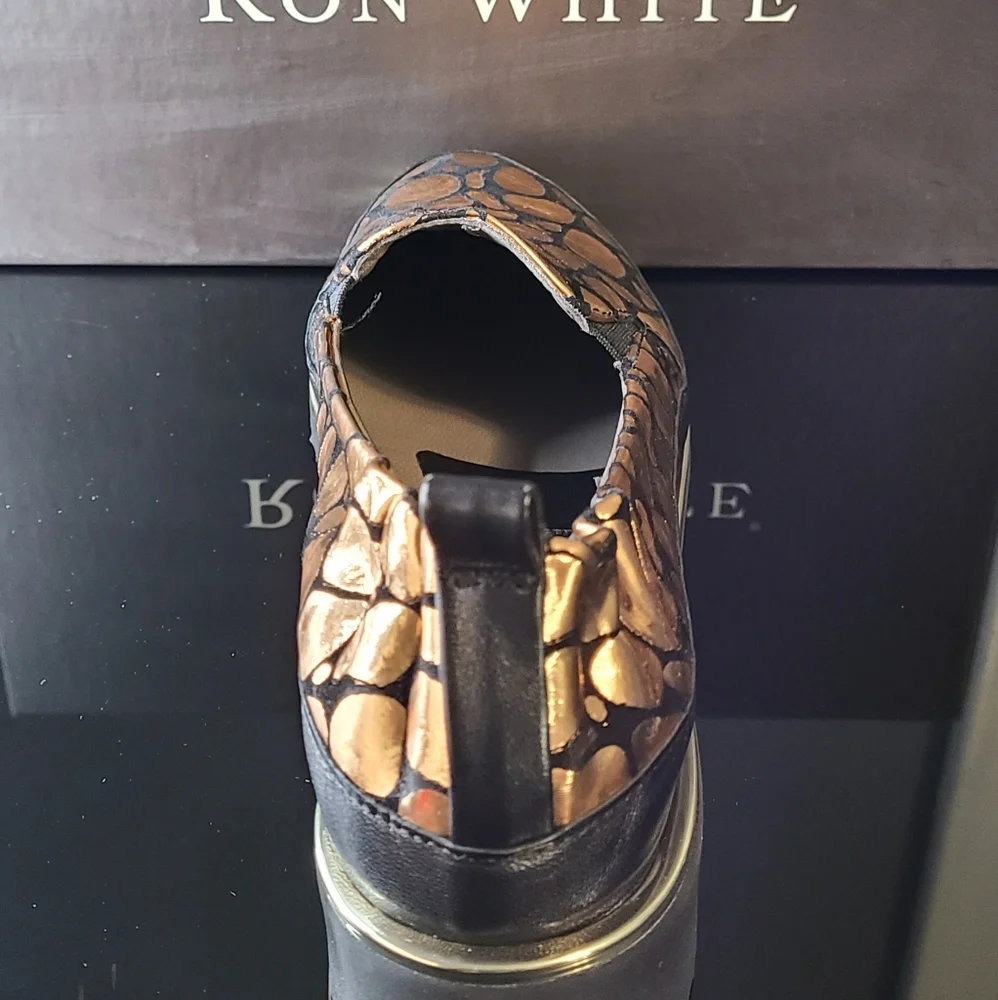 Ron White Nellaya Giraffe Women's Slip-On Shoe - Picture 4 of 16